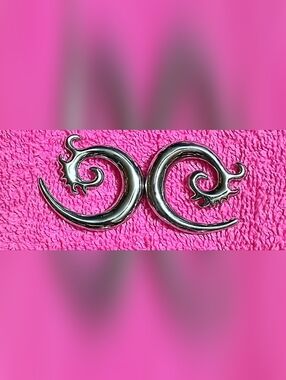 Silver Curved Scroll Gauges